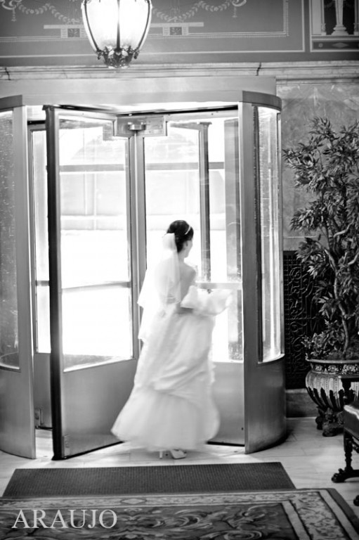 Duquesne Club Wedding: Bride Leaves for Ceremony