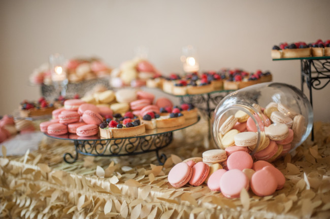 The Club at Nevillewood Wedding Reception: Pink Macaroons and Fruit Cheesecakes