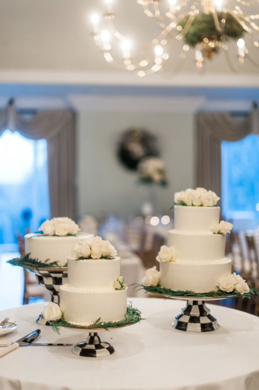 Longue Vue Club Wedding Reception: Small Floral Cakes